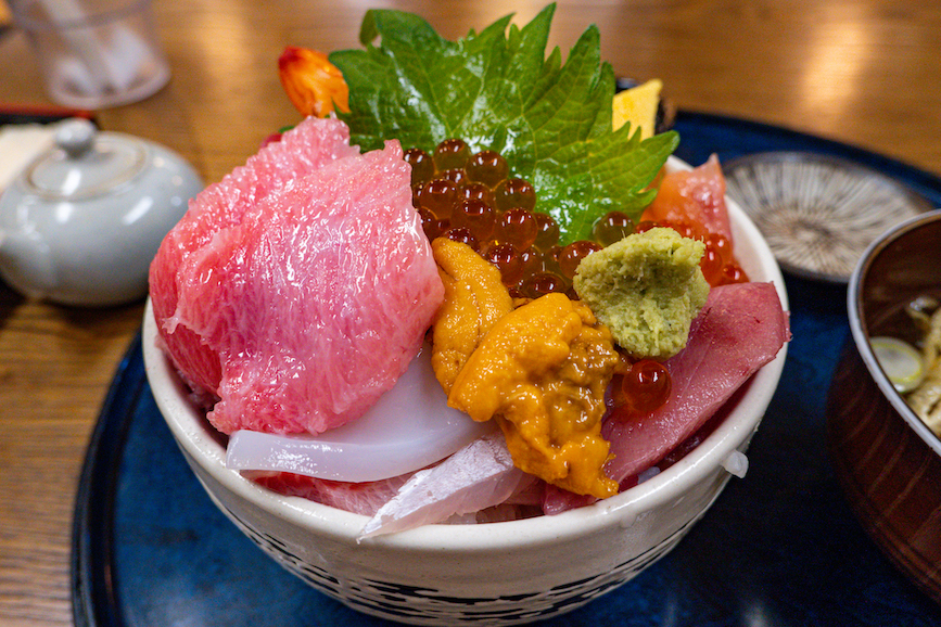 東家の海鮮丼