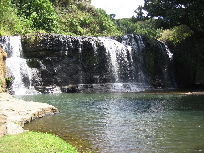 タロフォフォの滝公園