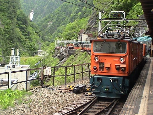 トロッコ列車にゆられて