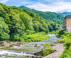 新緑の箱根湯本温泉