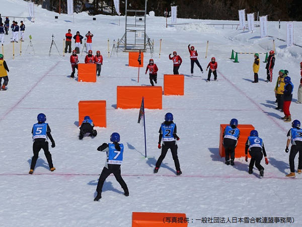 敵に雪玉をぶつけるか相手チームのフラグを奪えば勝ち