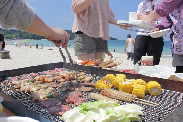 手ぶらでビーチBBQ