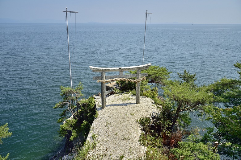 都久夫須麻神社・龍神拝所