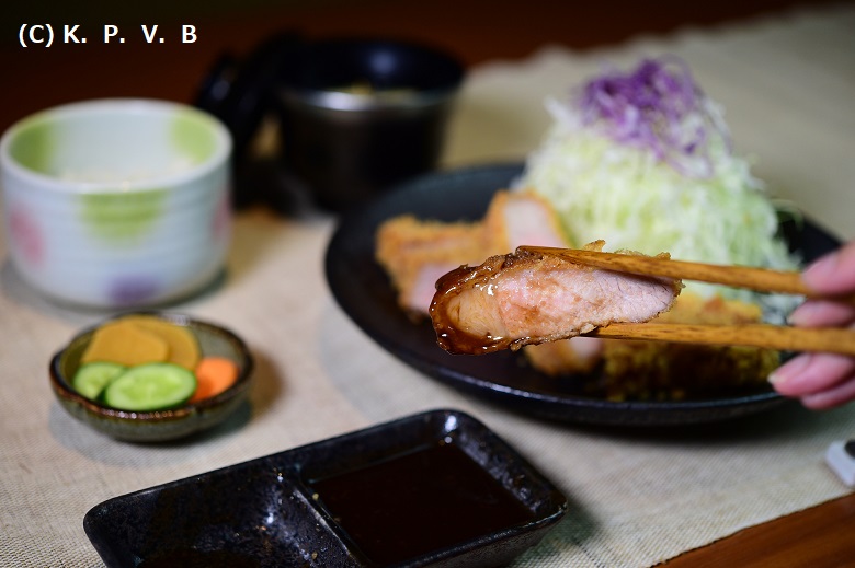 鹿児島名物・黒豚とんかつ