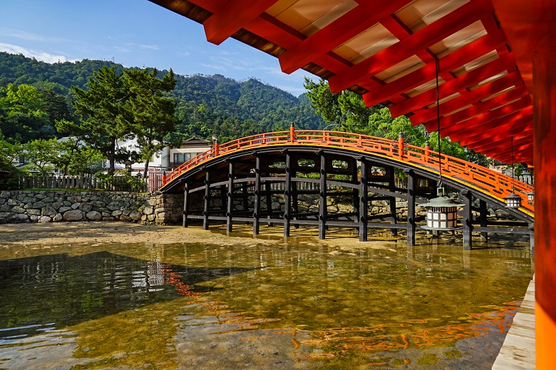 厳島神社