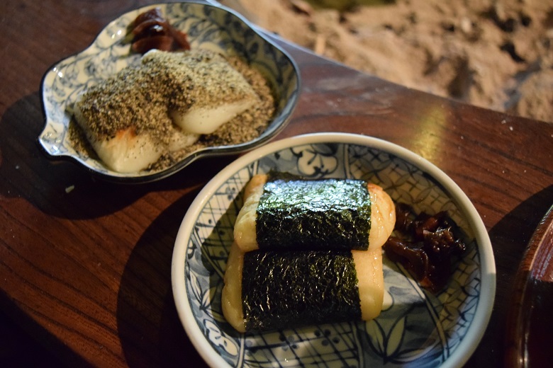 甘酒茶屋のゴマきなこ餅と磯辺巻き