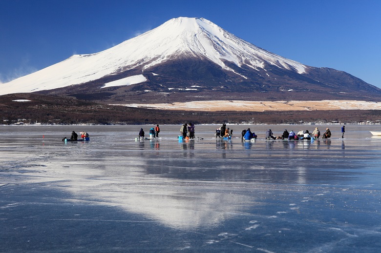 山中湖でワカサギ釣り