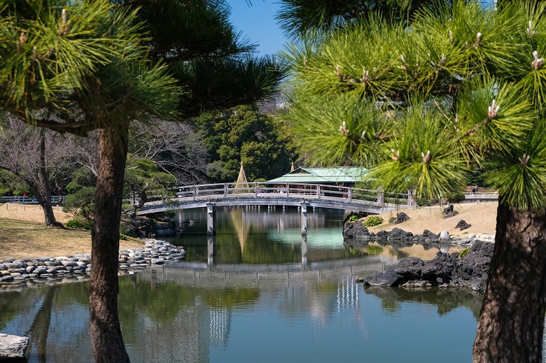 伝統的な回遊式庭園