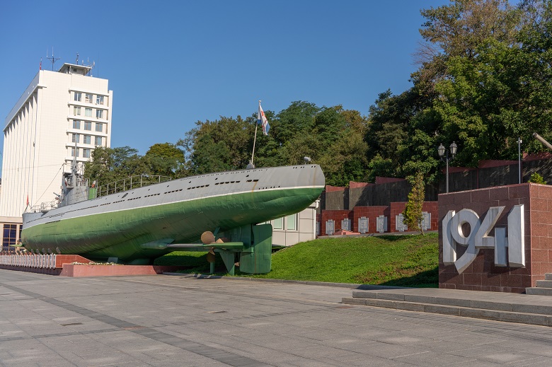 本物の潜水艦を展示