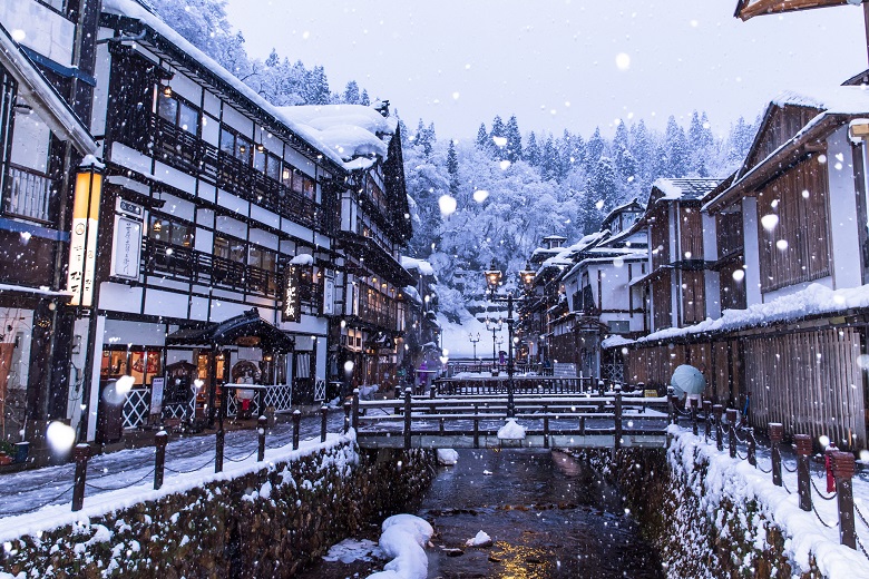 銀山温泉