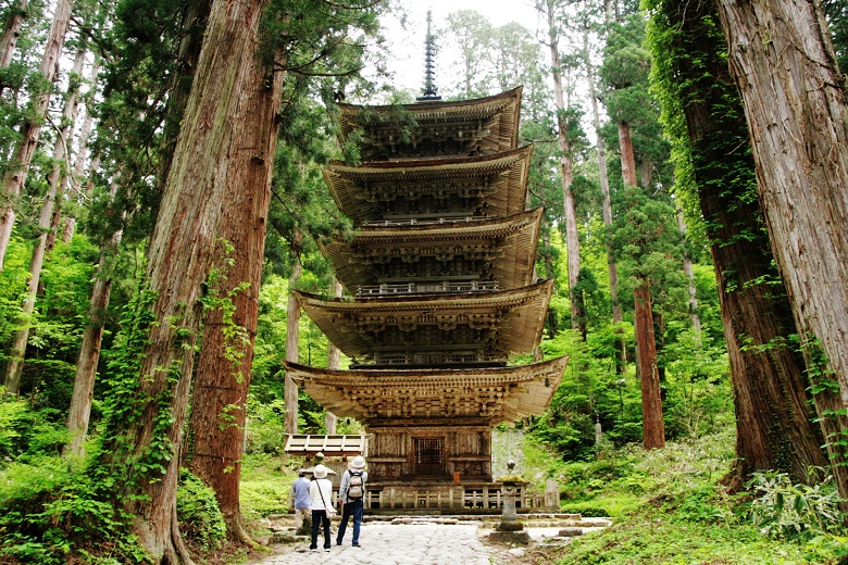 羽黒山の五重塔