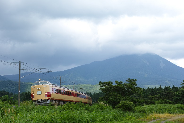 会津磐梯山と磐越西線