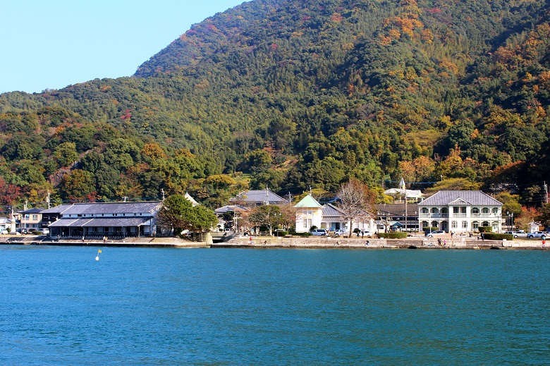 三角西港の風景