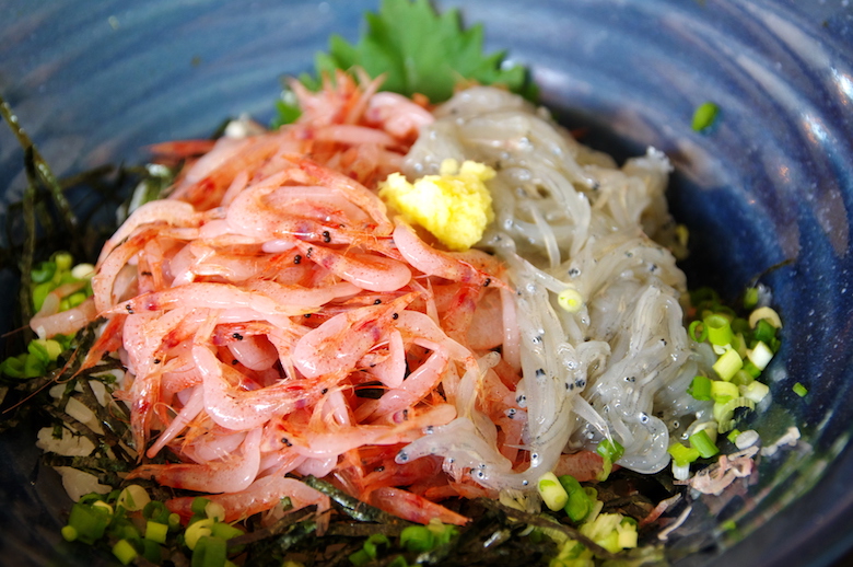 沼津港の桜海老生しらす丼