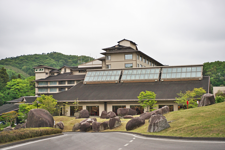 母畑温泉・八幡屋