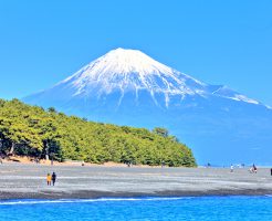 三保の松原から見た富士山