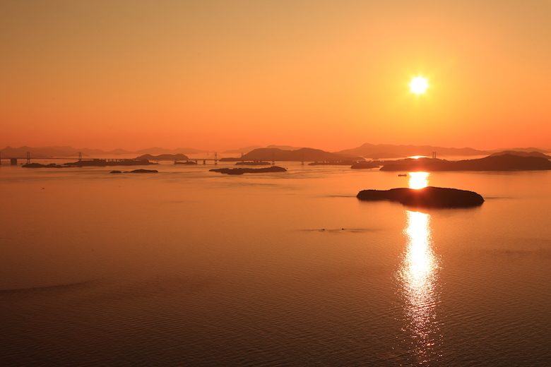 瀬戸内海の夕日