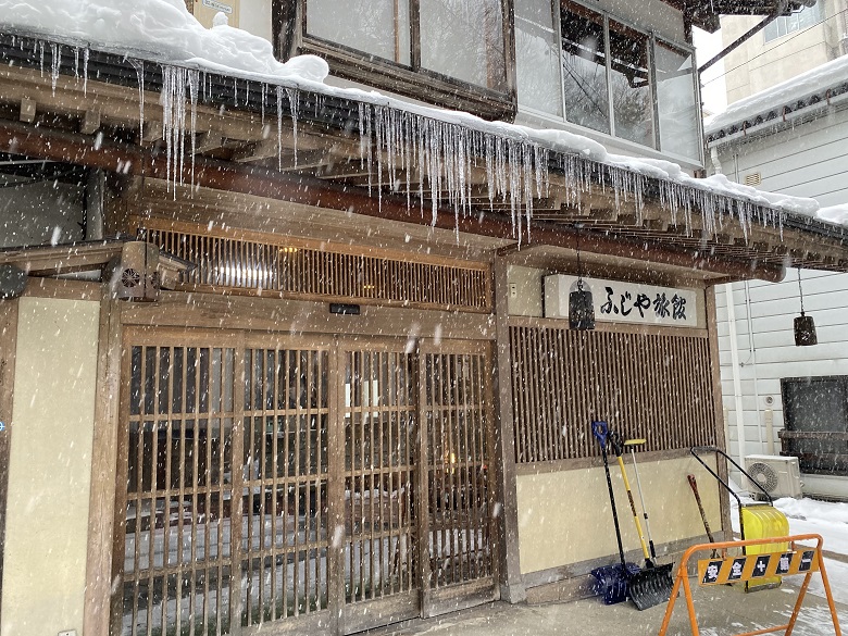 ふじや旅館で朝食