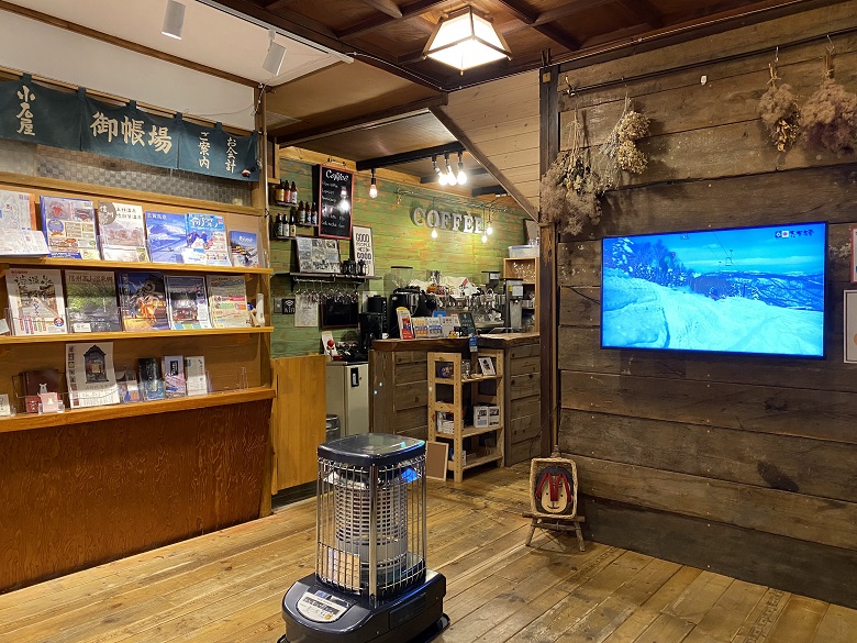 小石屋旅館・ロビー