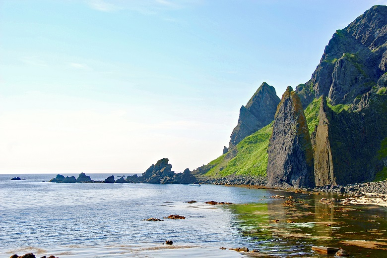 元地海岸（メノウ浜・地蔵岩）