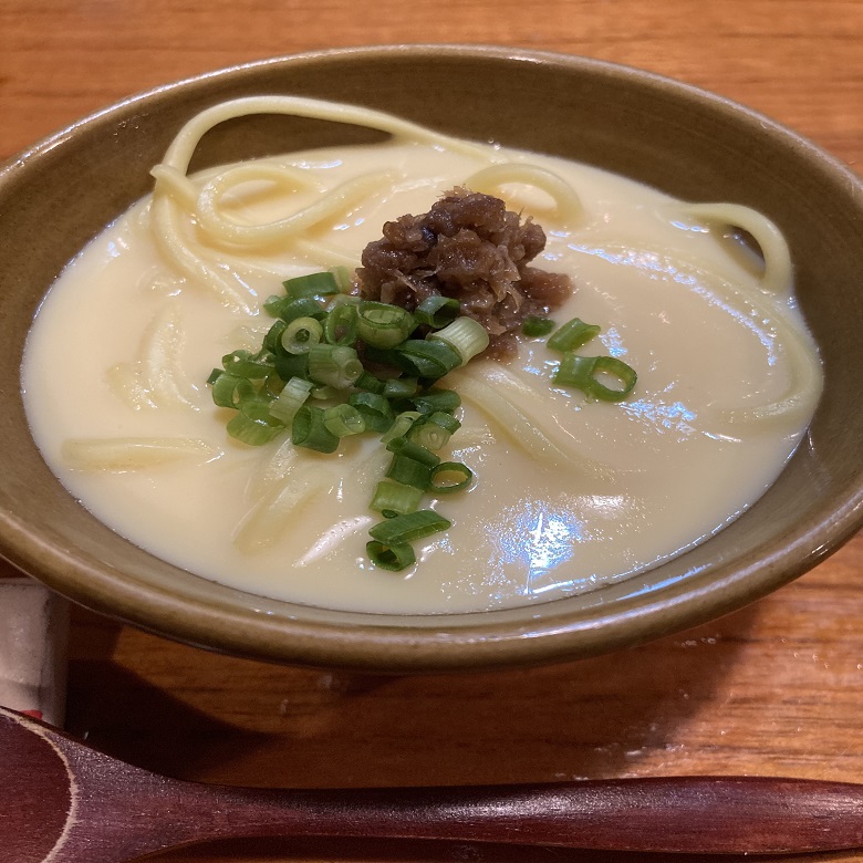 「八重山そばの茶わん蒸し」