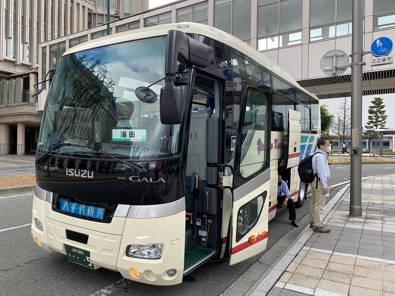 山形駅西口に集合・出発