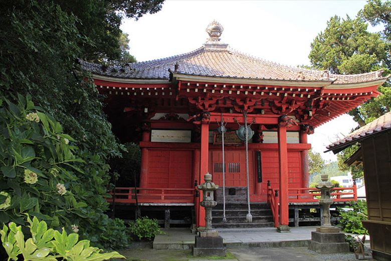 はったち海岸によったら、はったち寺へ