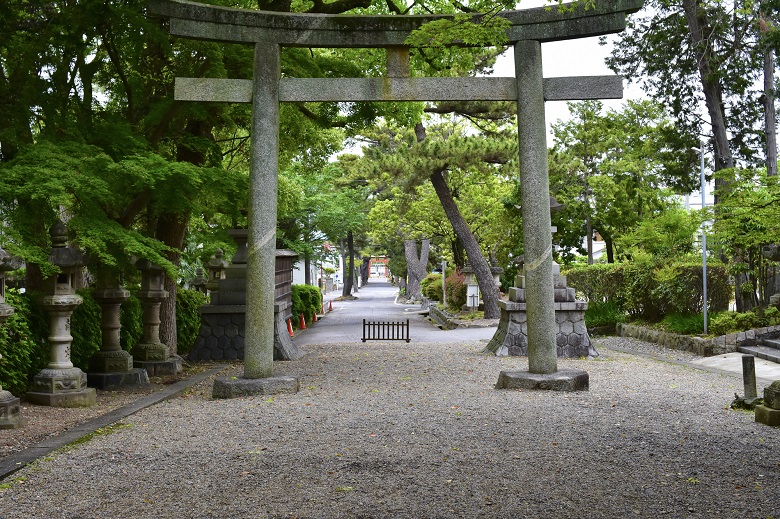 六所神社