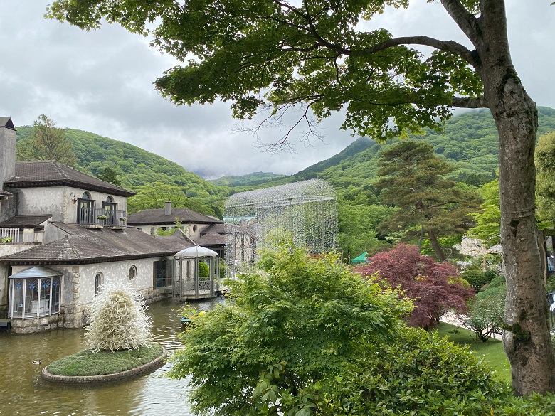 「箱根ガラスの森美術館」の庭園