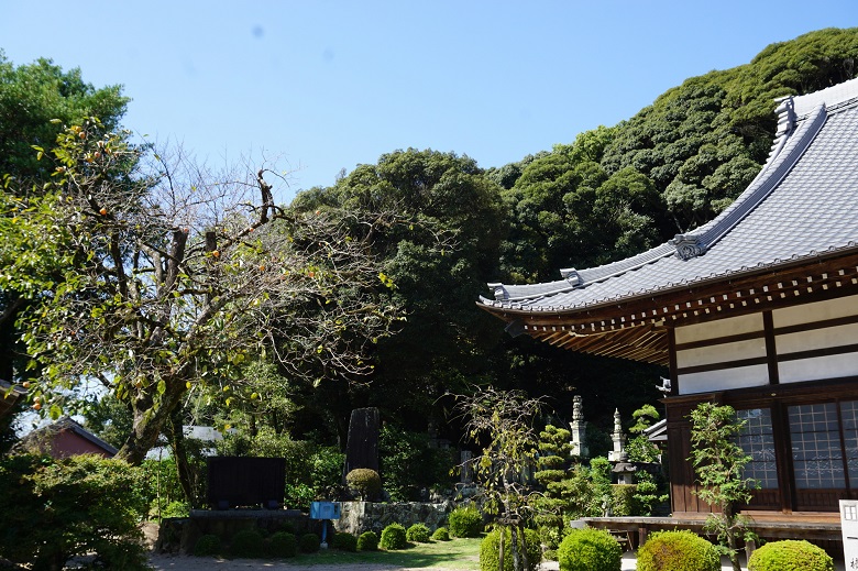 庭園も見事な華蔵寺