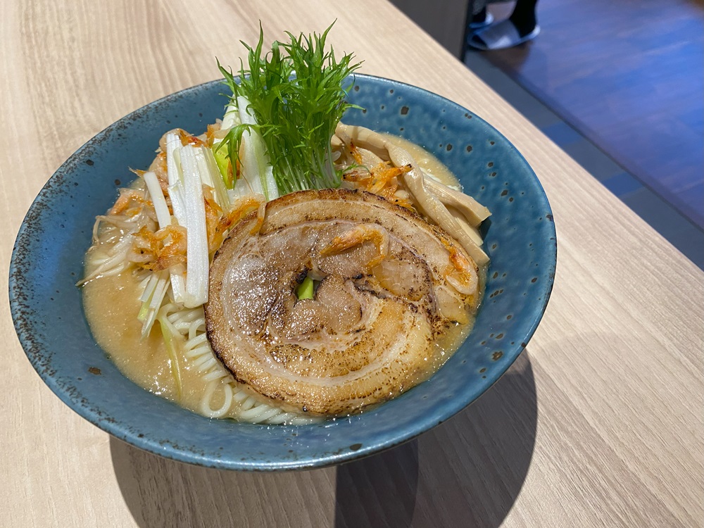 「おのでら 濃厚えび味噌ラーメン」