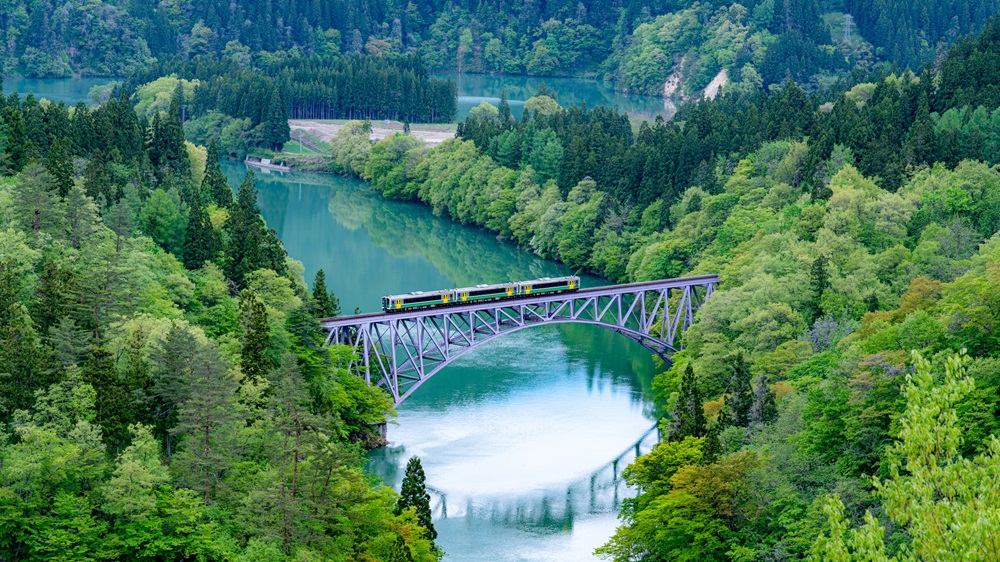 新緑の只見線第一橋梁　福島県三島町