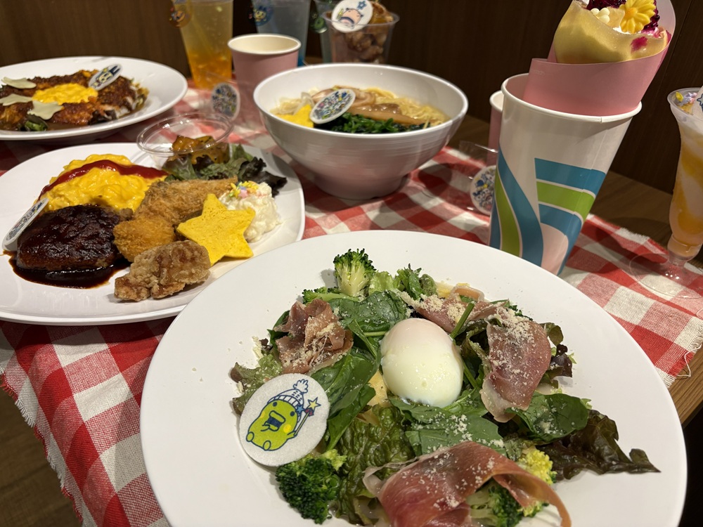 たまごっちたちとのコラボフード