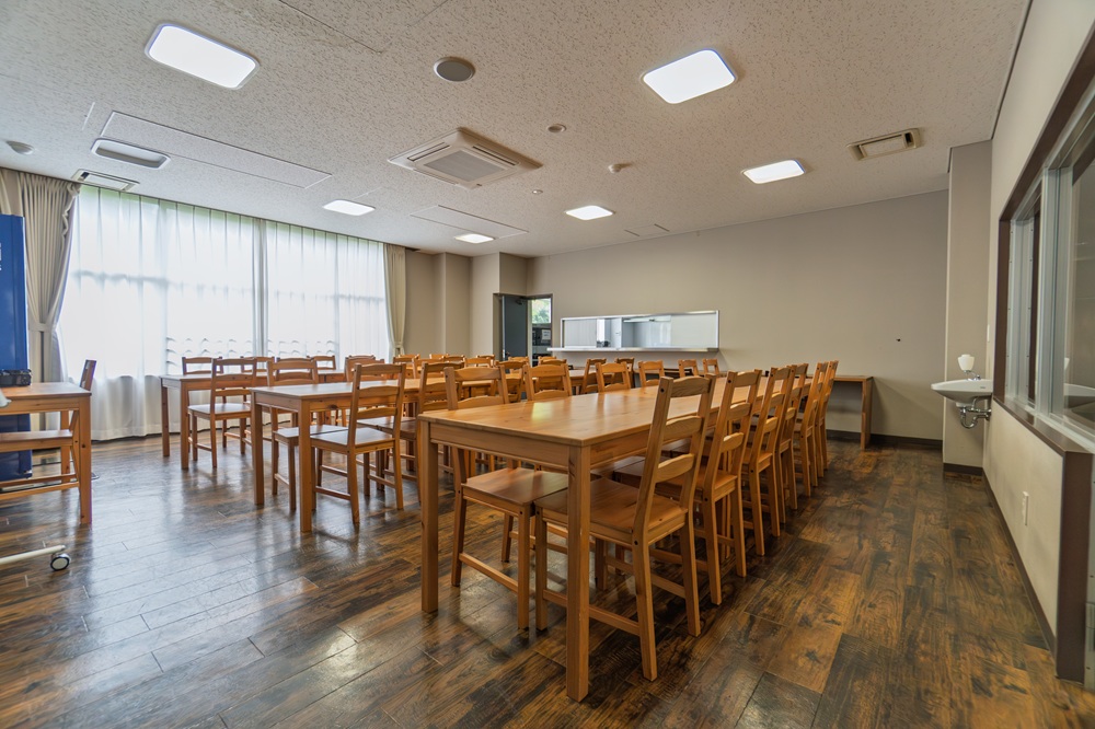 厨房の隣にある食堂