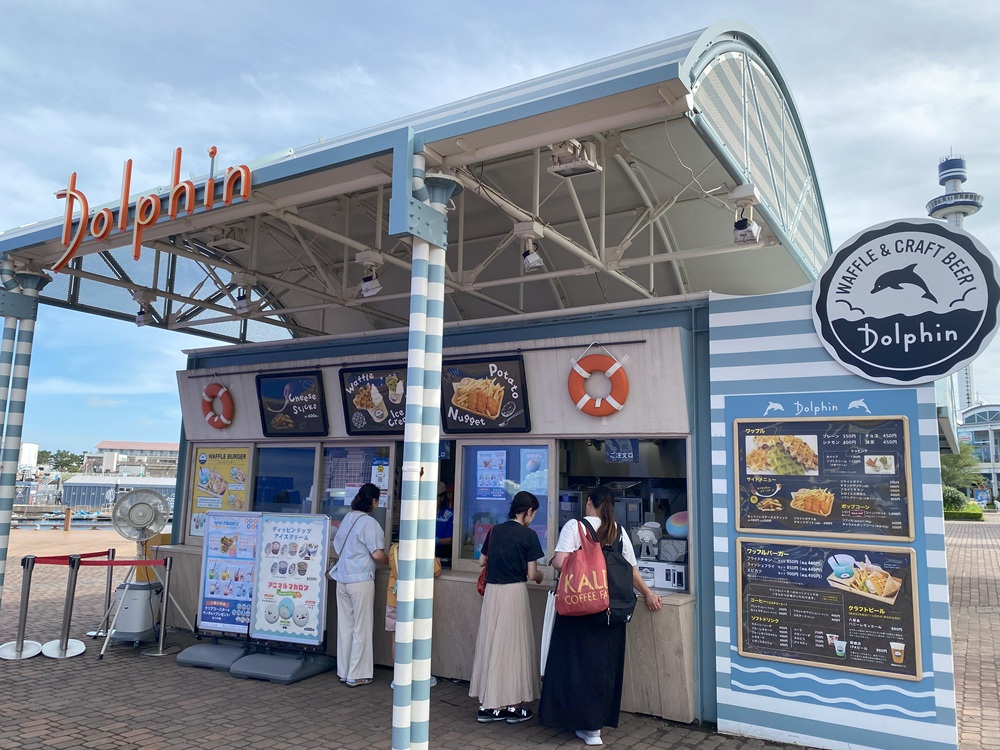 ワッフル&クラフトビールのお店「ドルフィン」