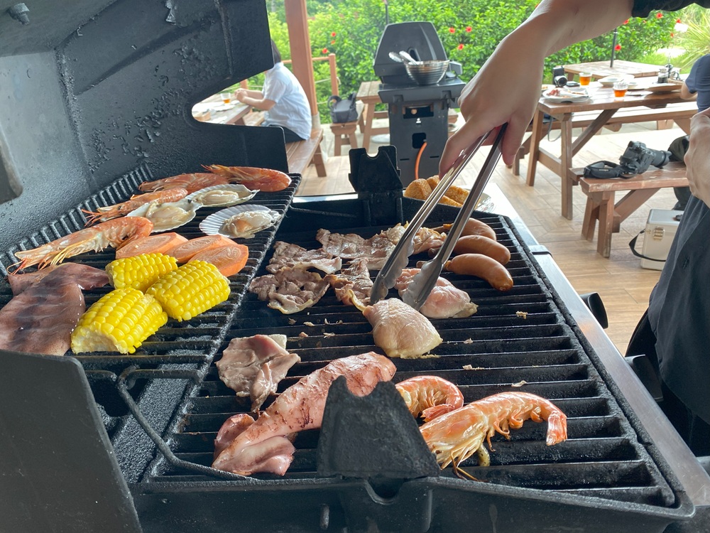 シーフードBBQが楽しめるグリル付き