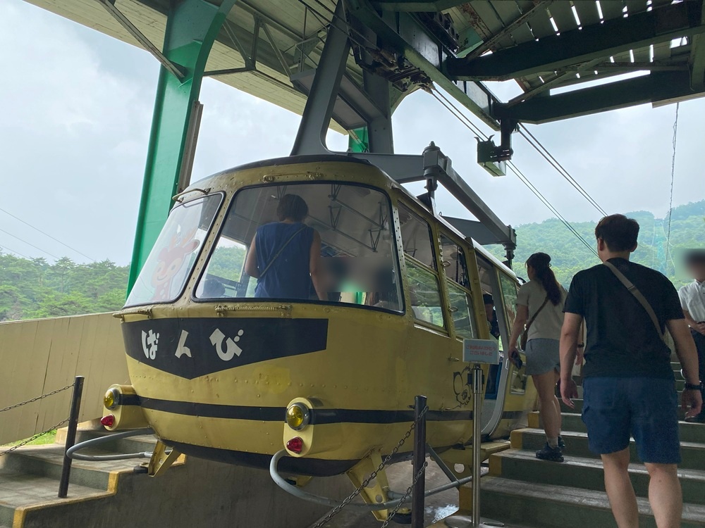 宝登山ケーブルカー「ばんび号」