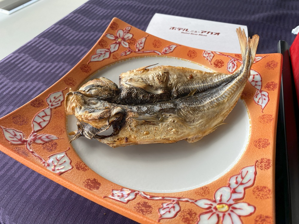 焼立てのアジの干物