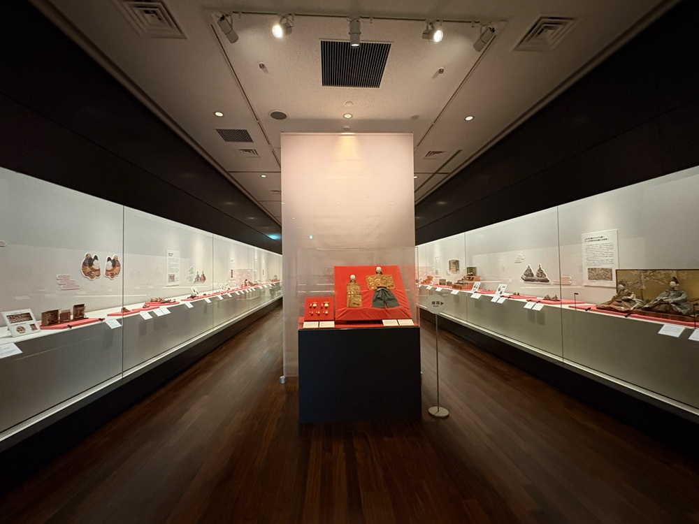 岩槻人形博物館 企画展「ミニチュア×にんぱく雛祭りより」