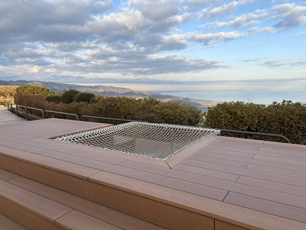 ハンモック付のデッキ