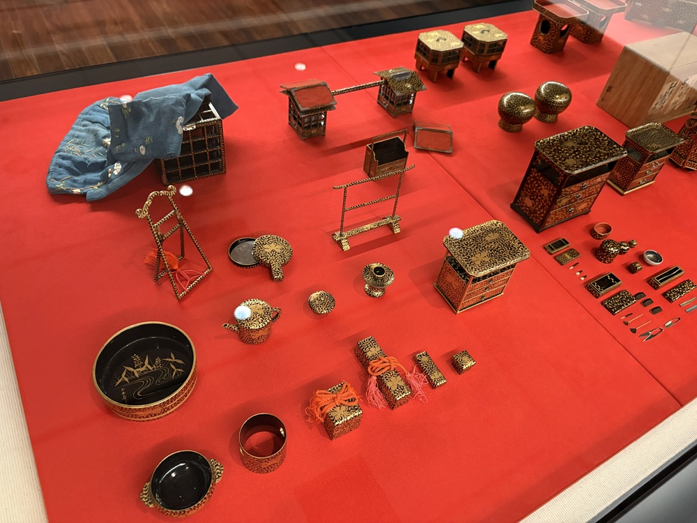 極小ひな道具で有名な七澤屋